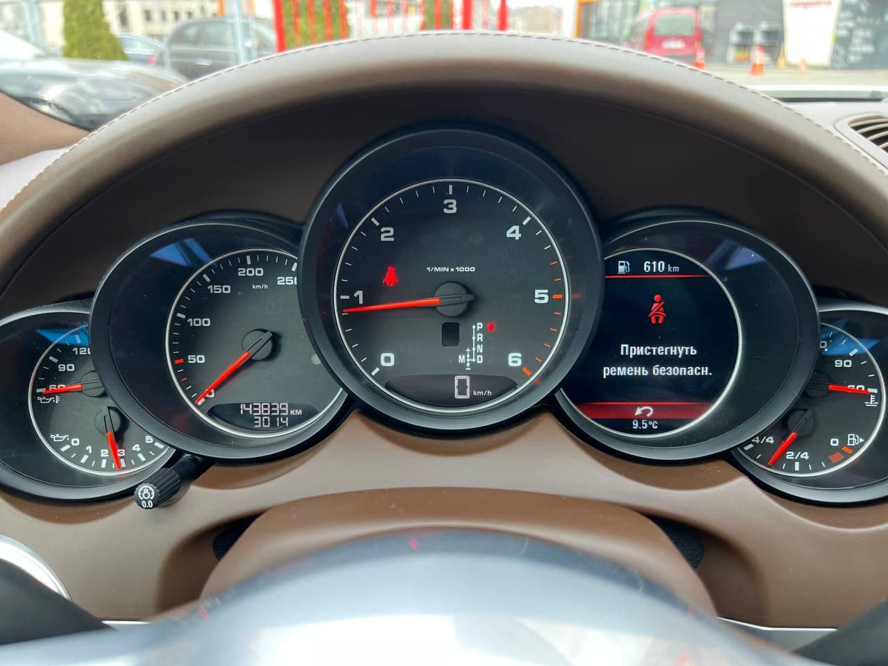 Porsche Cayenne 2016 — Миниатюра 12
