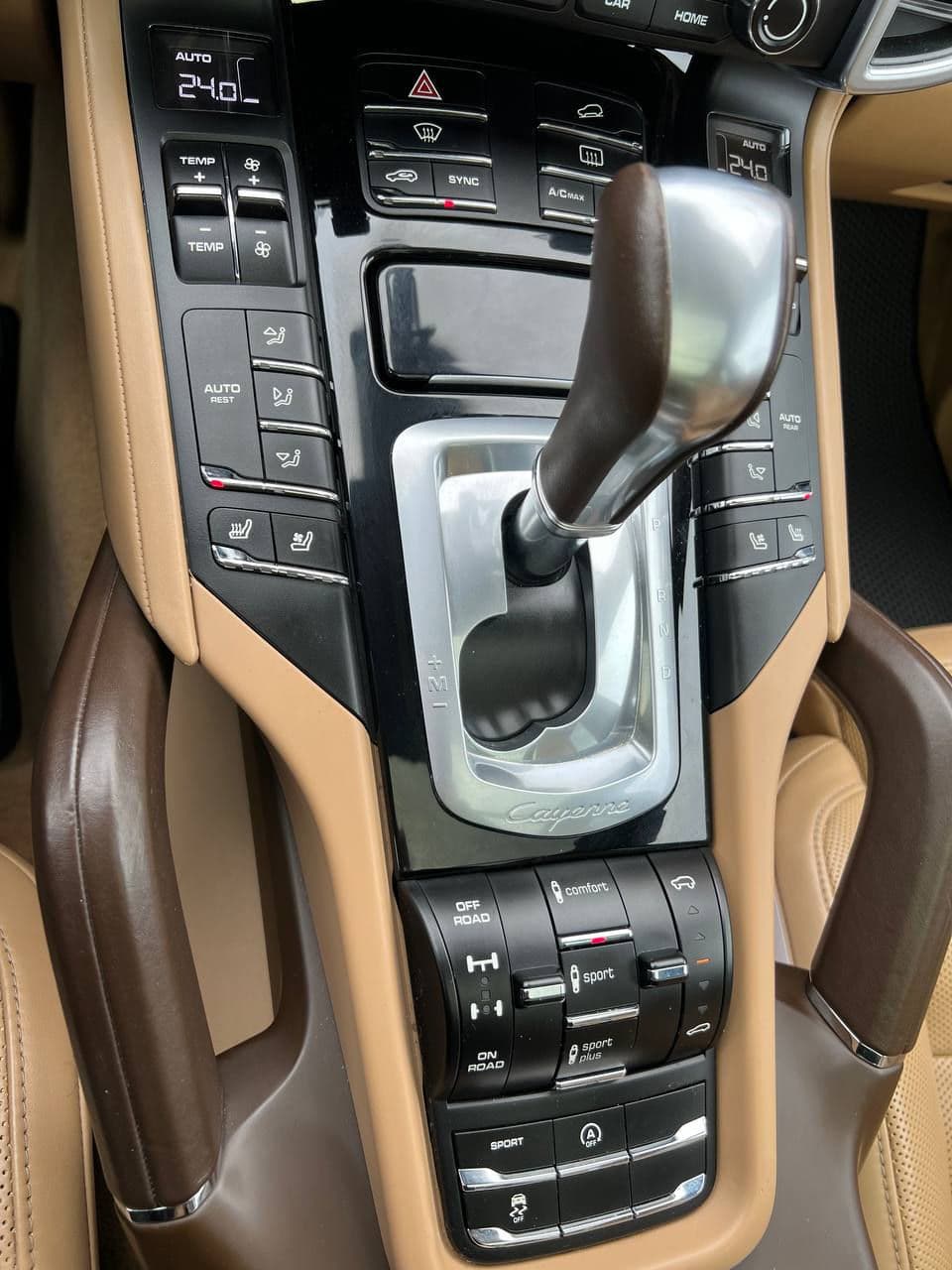 Porsche Cayenne 2016 — Миниатюра 15