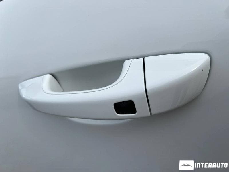 Porsche Cayenne 2016 — Миниатюра 5