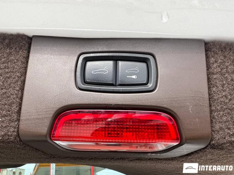 Porsche Cayenne 2016 — Миниатюра 22