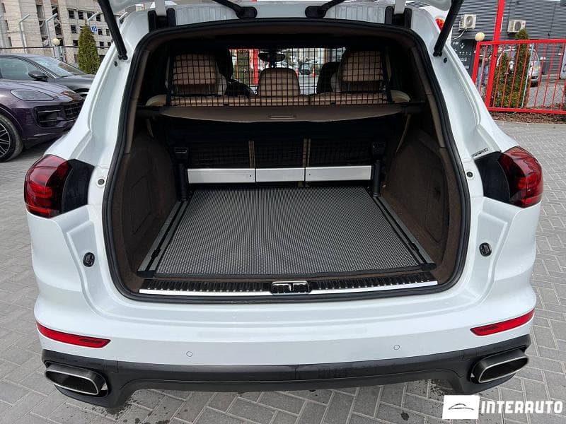 Porsche Cayenne 2016 — Миниатюра 21