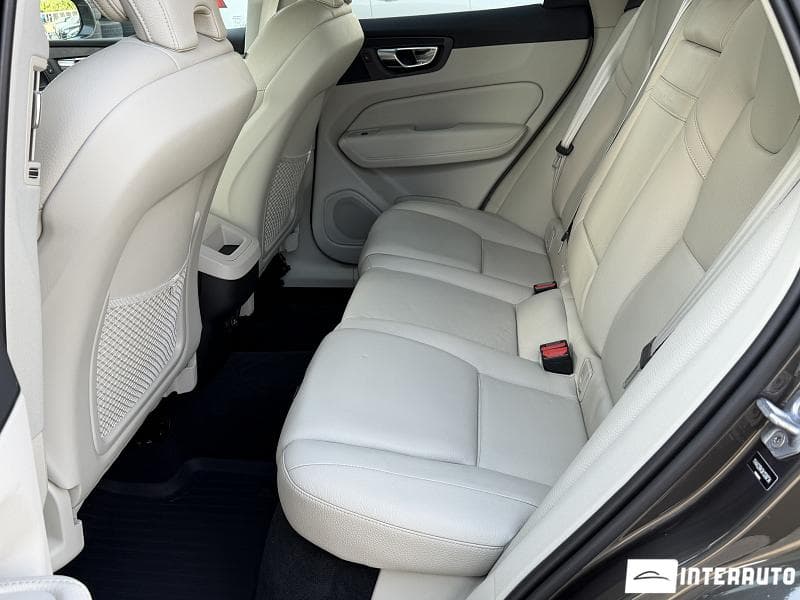 Volvo XC 60 2019 — Миниатюра 19