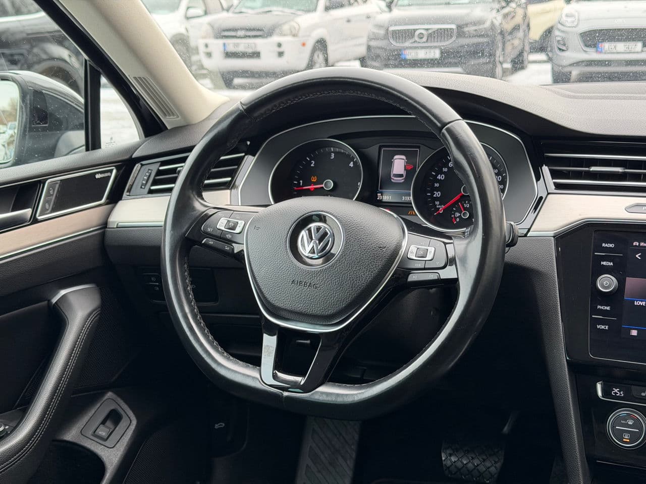 Volkswagen Passat 2019 — Миниатюра 12