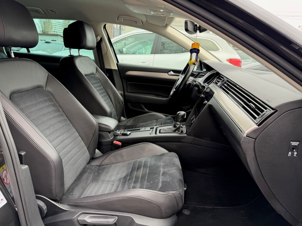 Volkswagen Passat 2019 — Миниатюра 17