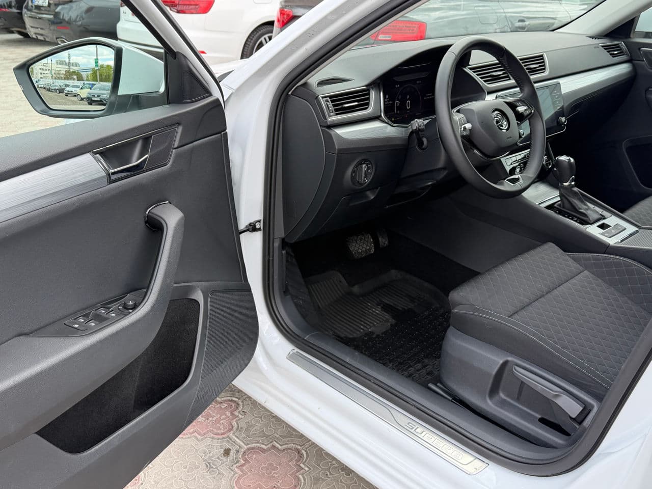 Skoda Superb 2023 — Миниатюра 5