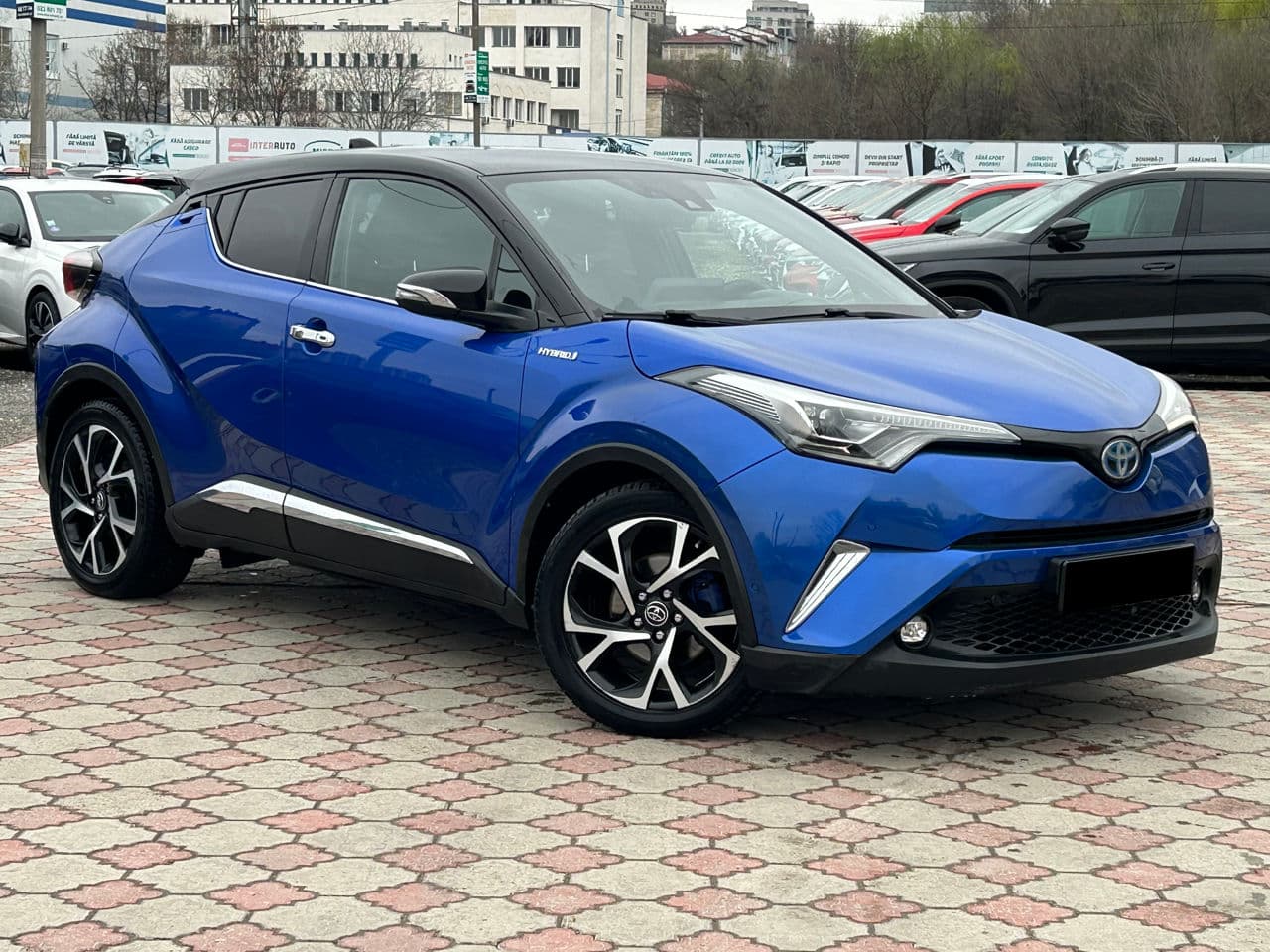 Toyota C-HR 2017 — Миниатюра 4