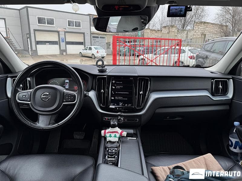 Volvo XC 60 2018 — Миниатюра 7
