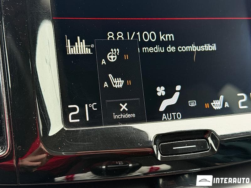 Volvo XC 60 2018 — Миниатюра 11