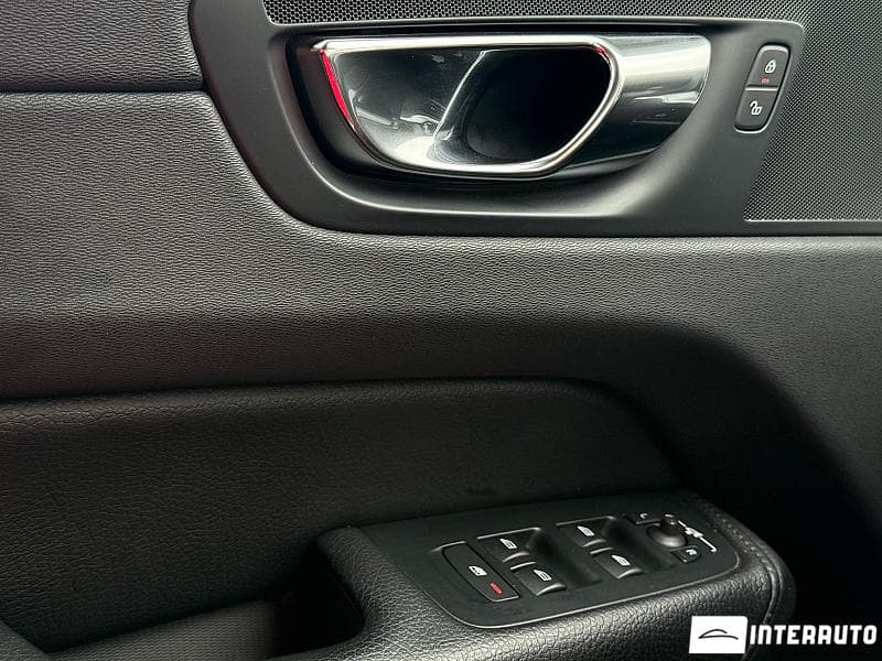 Volvo XC 60 2018 — Миниатюра 15
