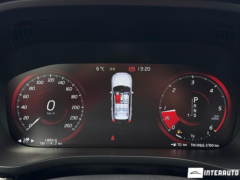 Volvo XC 60 2018 — Миниатюра 9