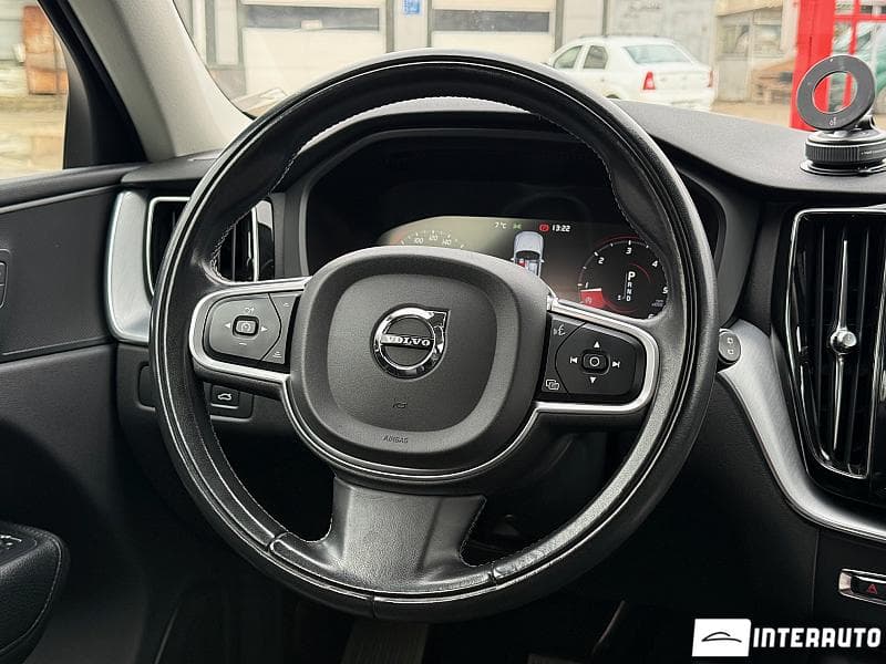 Volvo XC 60 2018 — Миниатюра 8