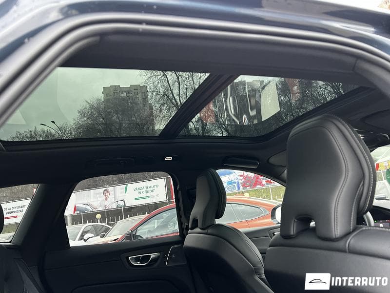 Volvo XC 60 2022 — Миниатюра 10