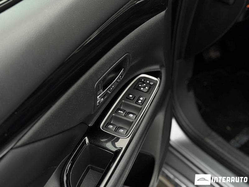 Mitsubishi Outlander 2015 — Миниатюра 17