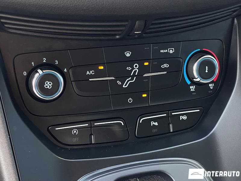 Ford C-MAX 2017 — Миниатюра 12