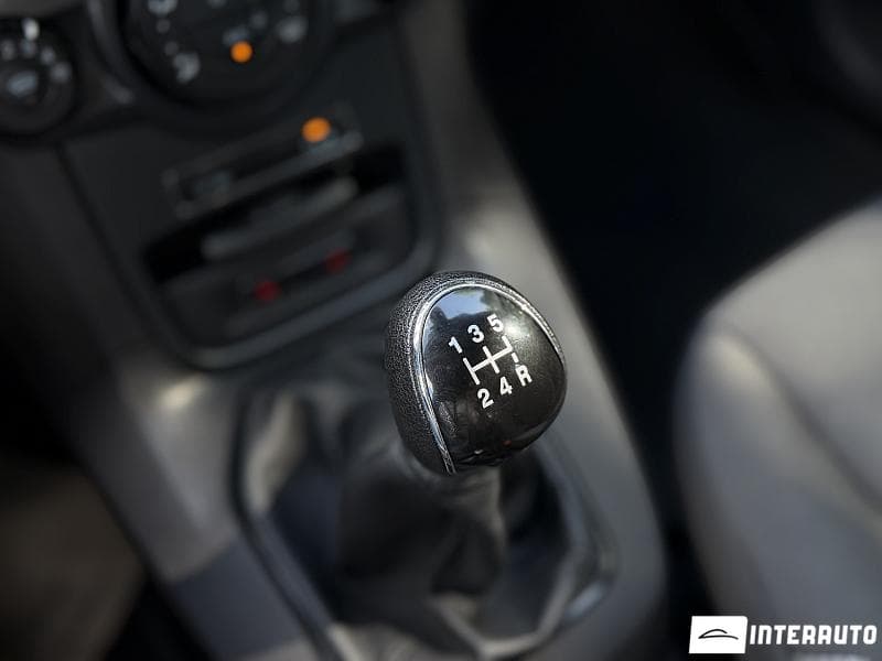 Ford Fiesta 2017 — Миниатюра 15