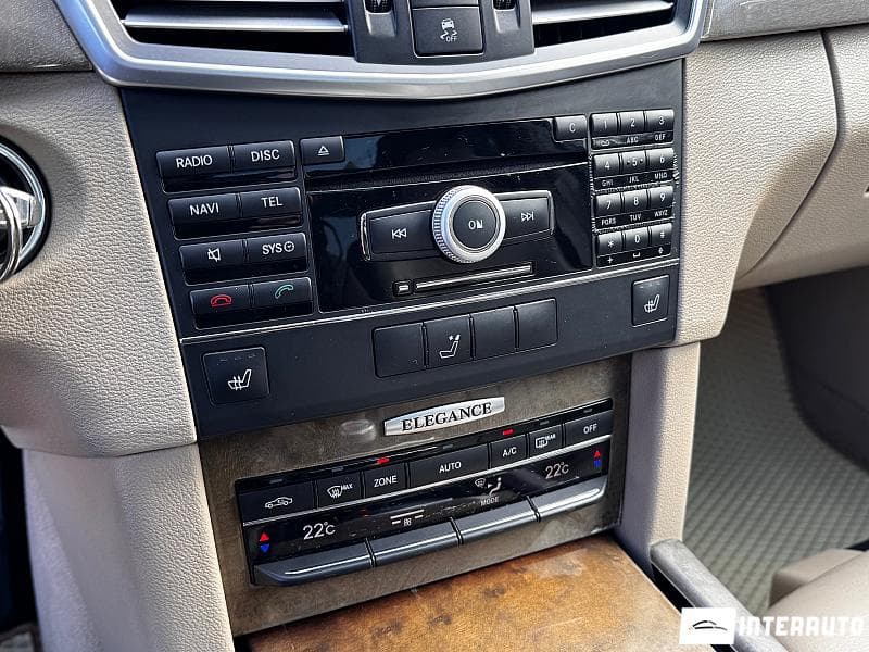 Mercedes E 350 2009 — Миниатюра 11
