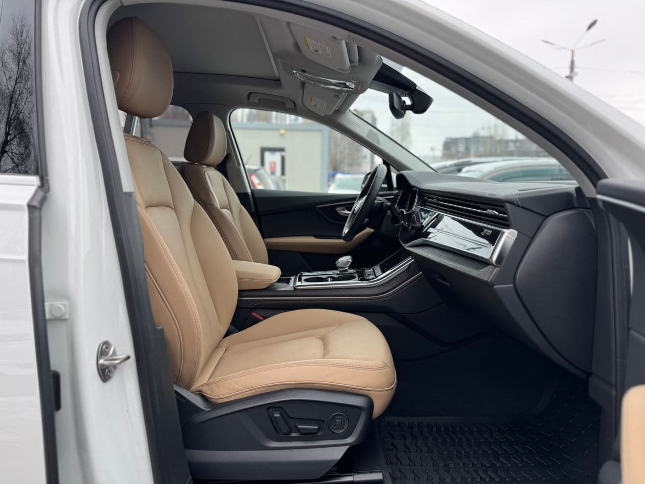 Audi Q7 2024 — Миниатюра 18