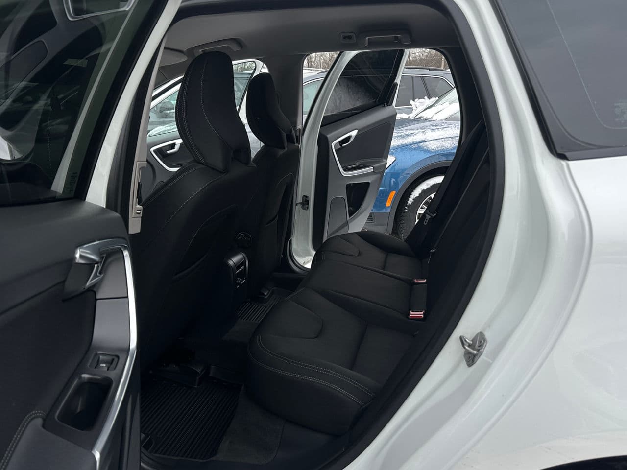 Volvo XC 60 2014 — Миниатюра 14
