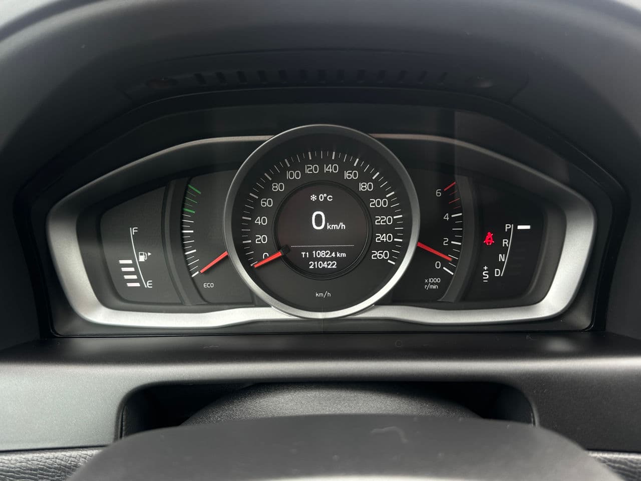 Volvo XC 60 2014 — Миниатюра 8