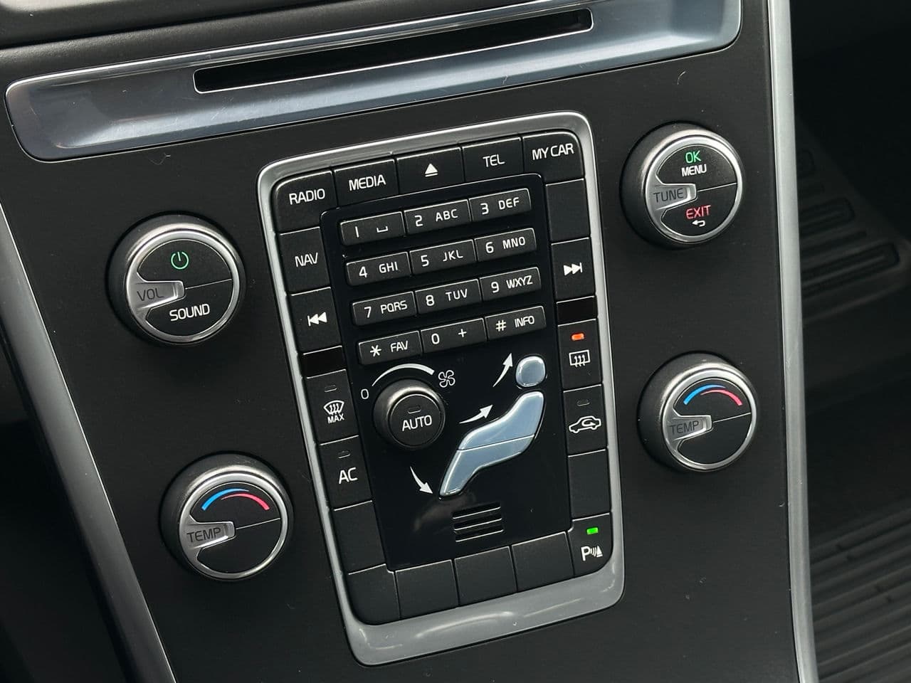 Volvo XC 60 2014 — Миниатюра 11