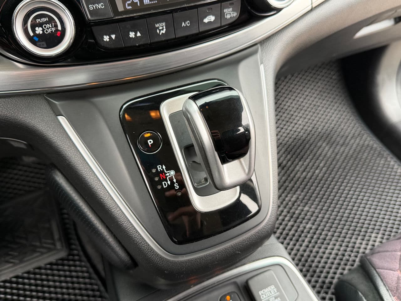 Honda CR-V 2015 — Миниатюра 11