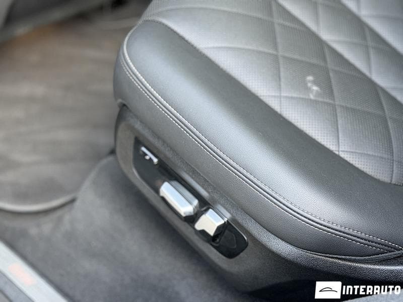 BMW X7 4.0i 2024 — Миниатюра 24