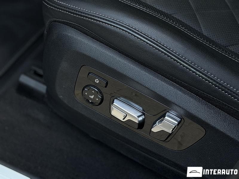 BMW X7 4.0i 2024 — Миниатюра 13