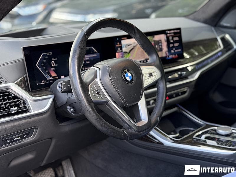 BMW X7 4.0i 2024 — Миниатюра 14