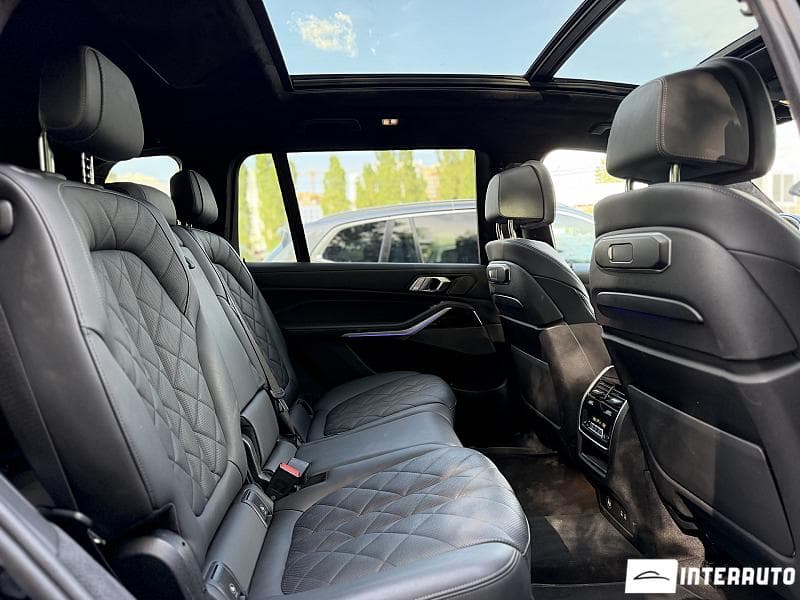 BMW X7 4.0i 2024 — Миниатюра 26
