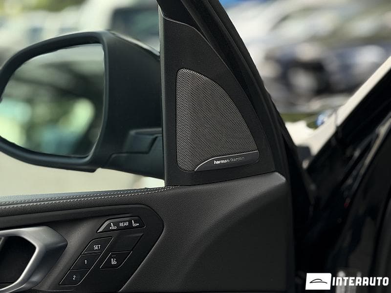 BMW X7 4.0i 2024 — Миниатюра 10