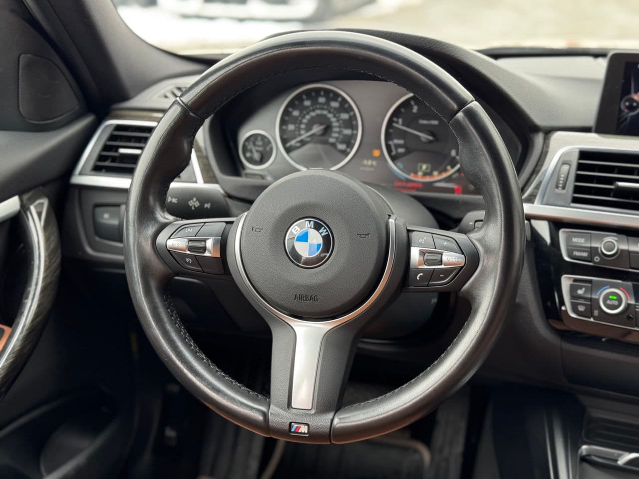 BMW 328 2013 — Миниатюра 10