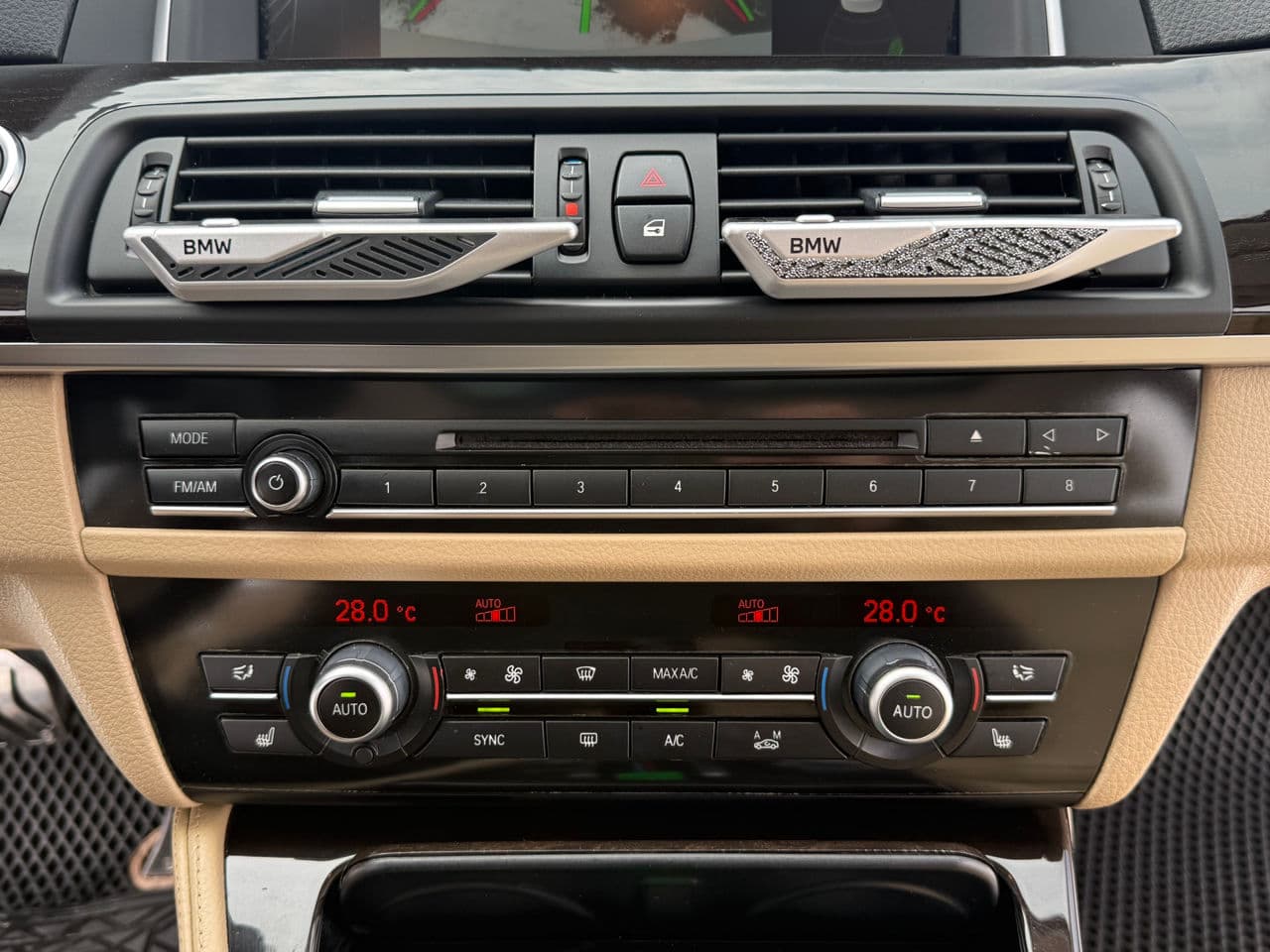 BMW 528 2015 — Миниатюра 10