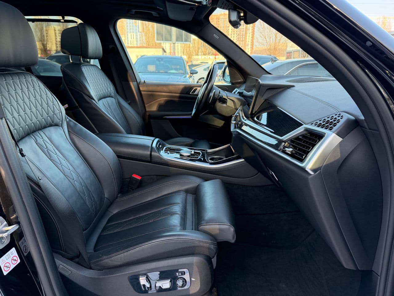 2023 BMW X5 5.0e — Miniatură 21