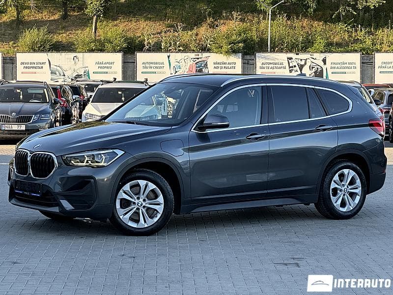 2020 BMW X1 2.5e — Miniatură 2
