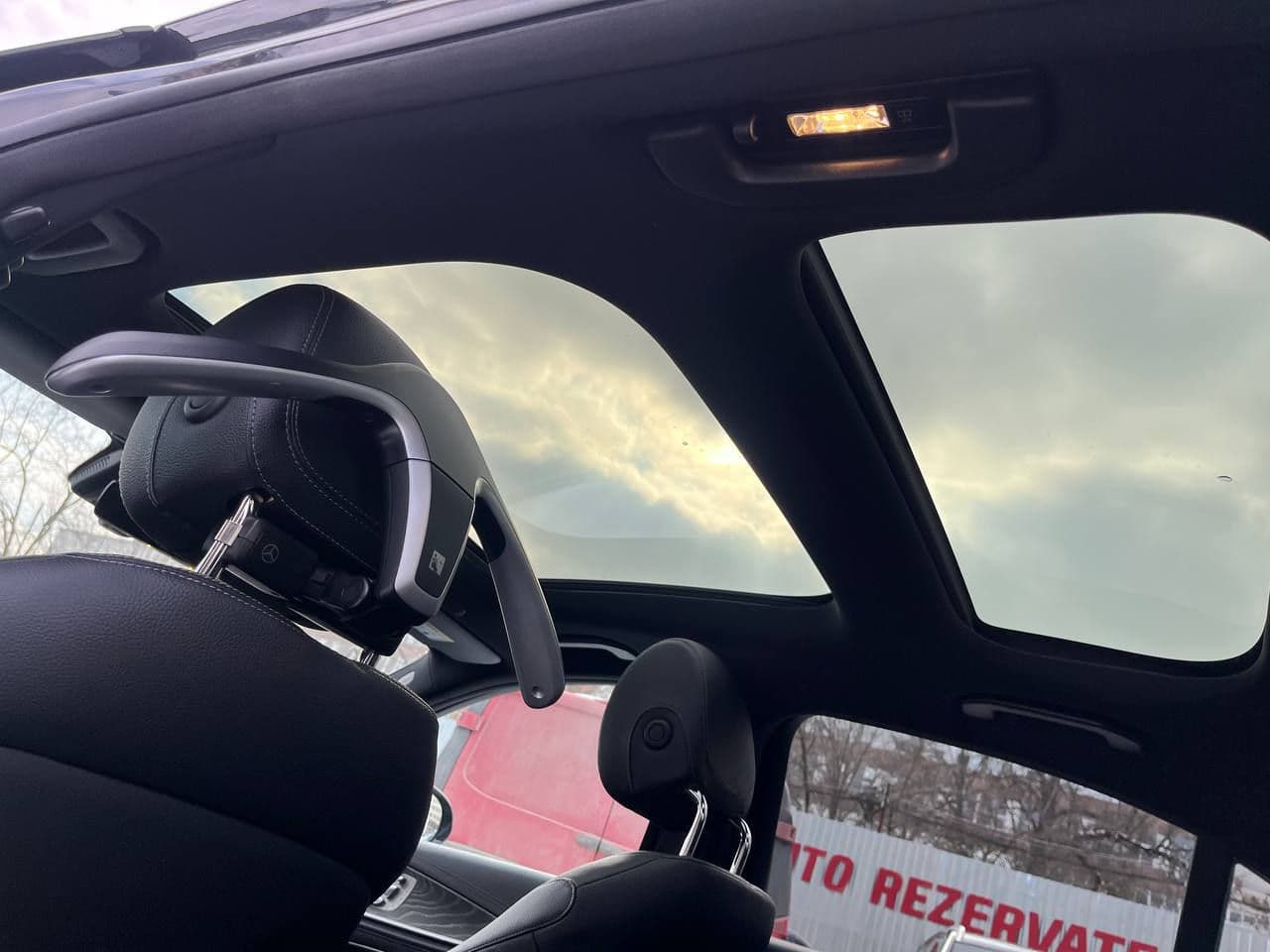 Mercedes E 220 2020 — Миниатюра 19