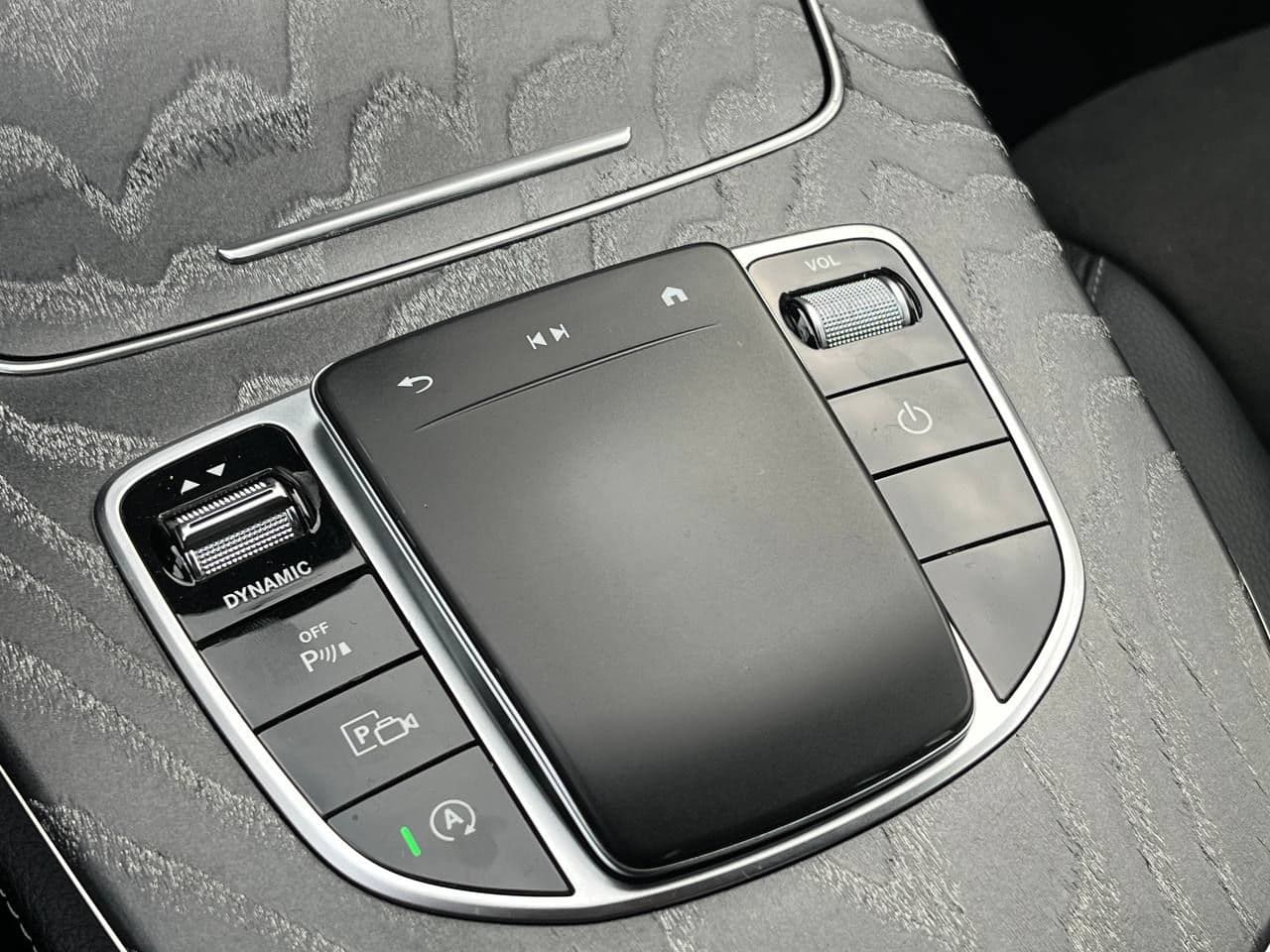 Mercedes E 220 2020 — Миниатюра 18