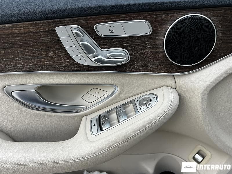 Mercedes C 300 2019 — Миниатюра 11