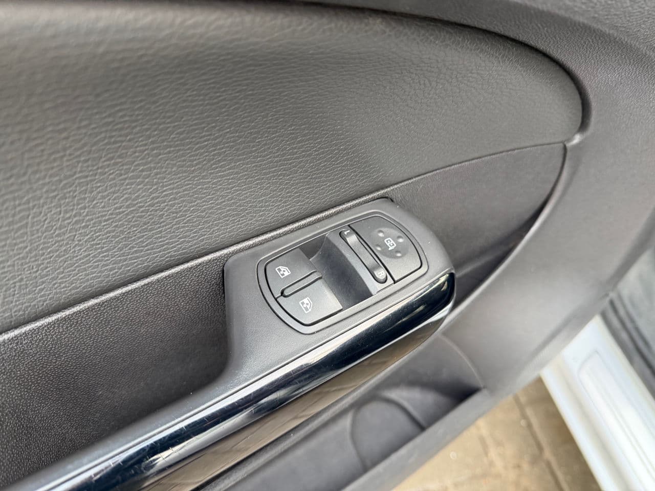 Opel Corsa 2012 — Миниатюра 6