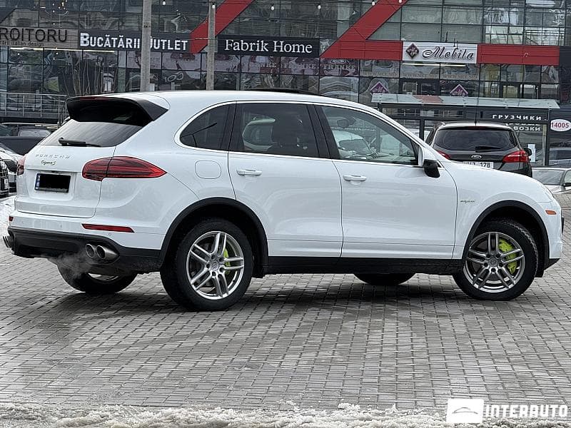 Porsche Cayenne S Hybrid 2016 — Миниатюра 3