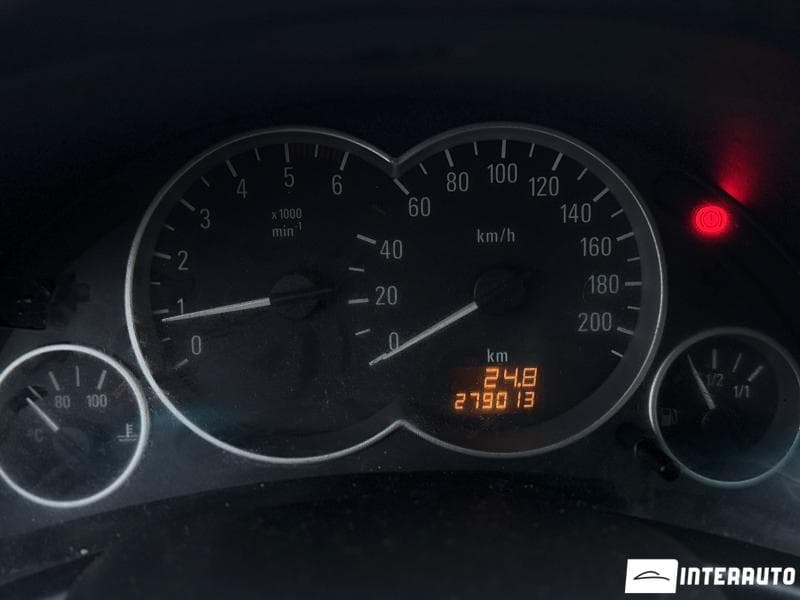Opel Corsa 2005 — Миниатюра 10
