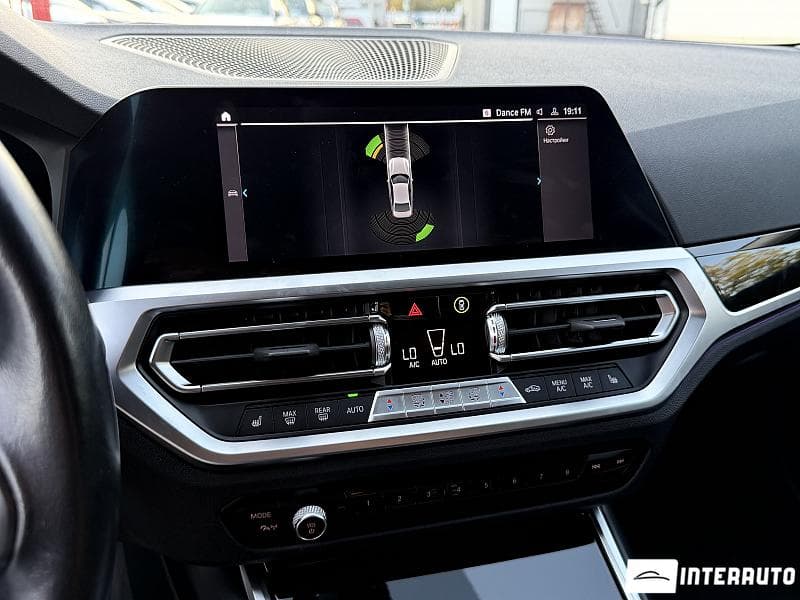 2022 BMW 330E — Miniatură 15