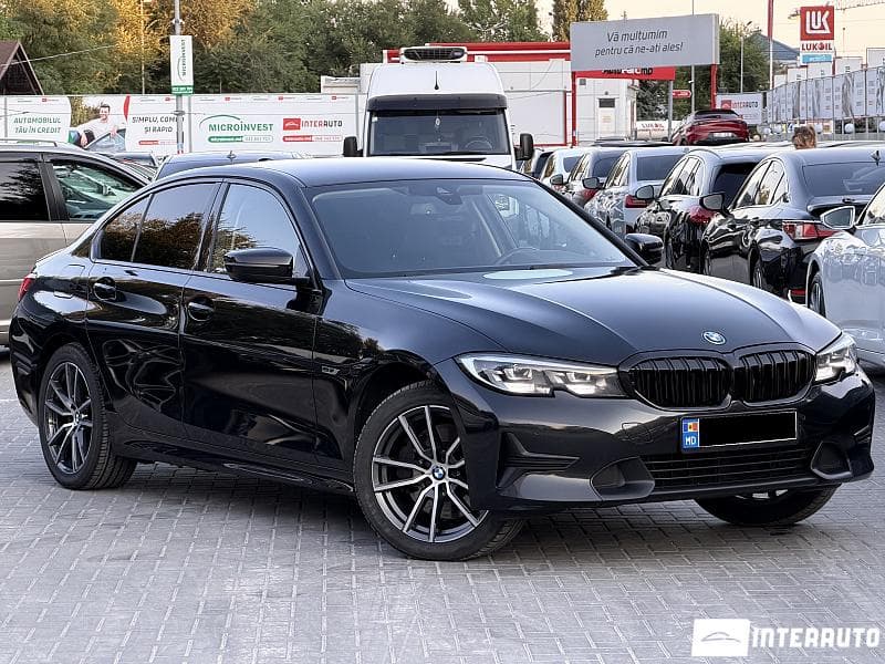 2022 BMW 330E — Miniatură 3