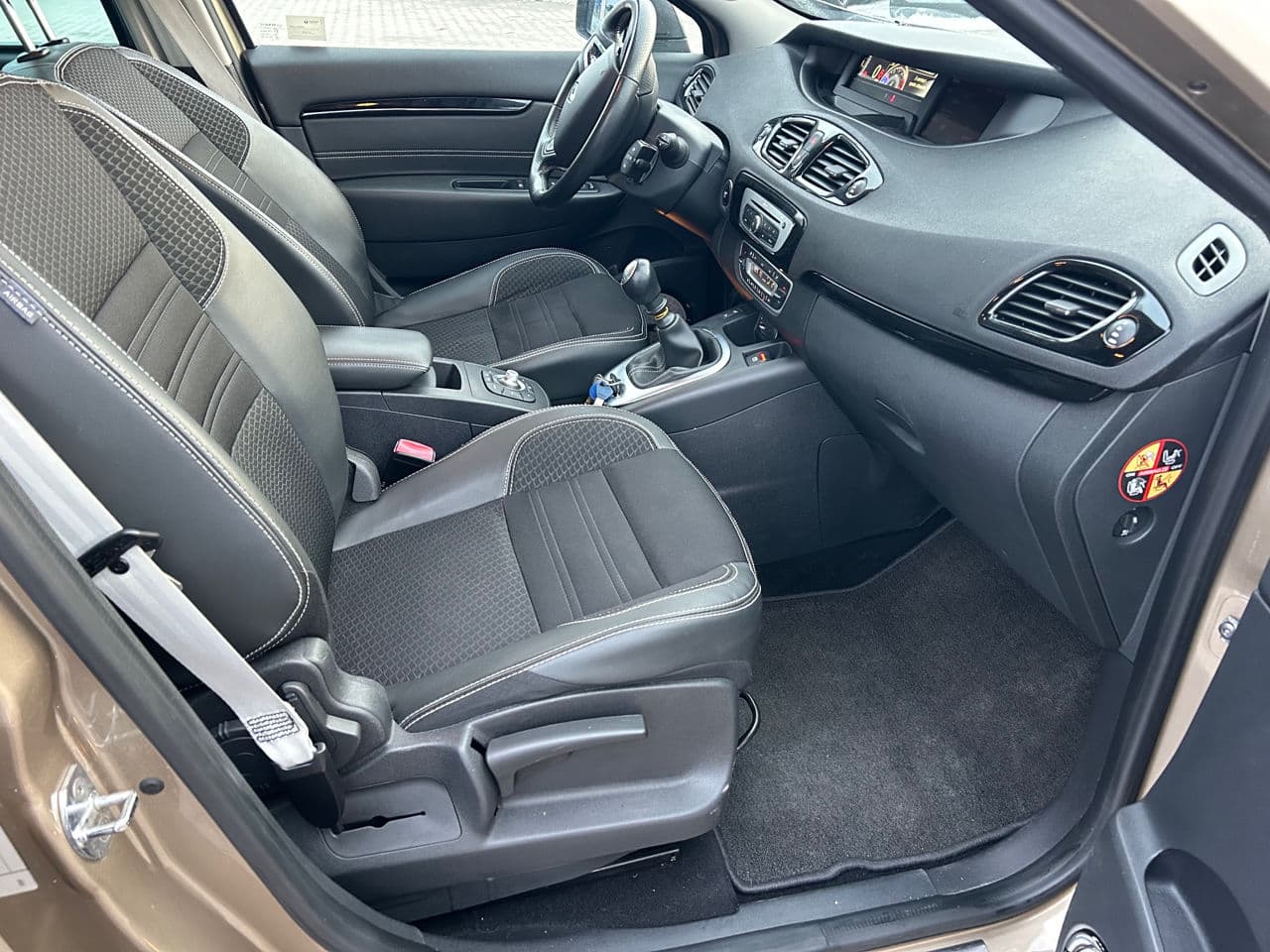 Renault Scenic 2015 — Миниатюра 14
