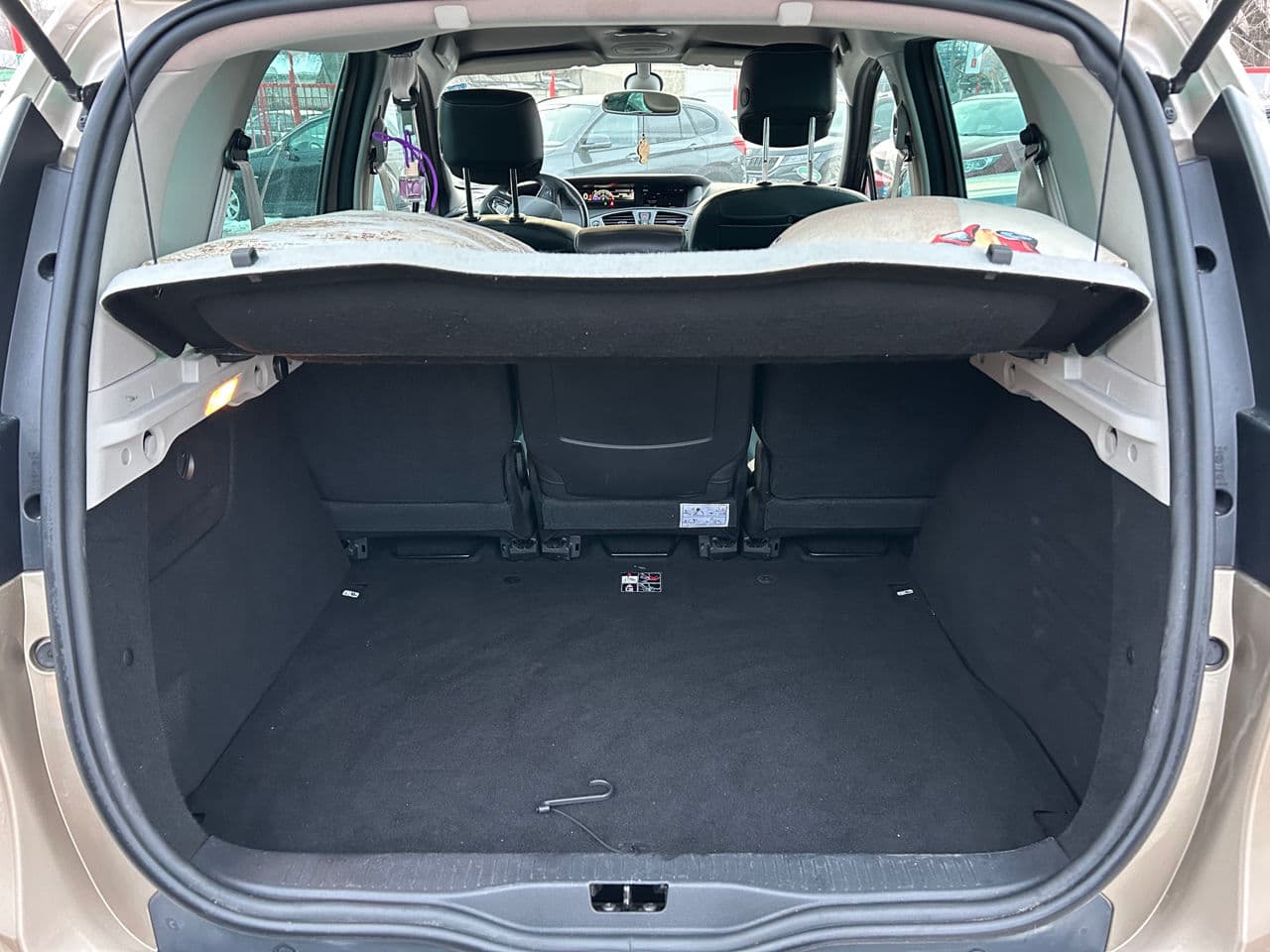 Renault Scenic 2015 — Миниатюра 17