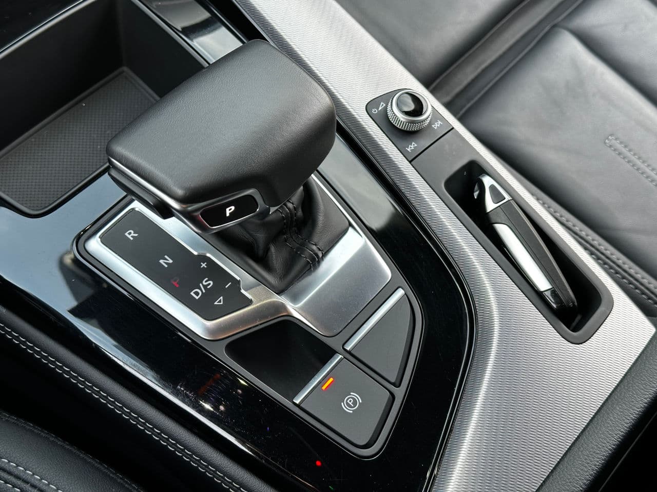 Audi A4 2021 — Миниатюра 12