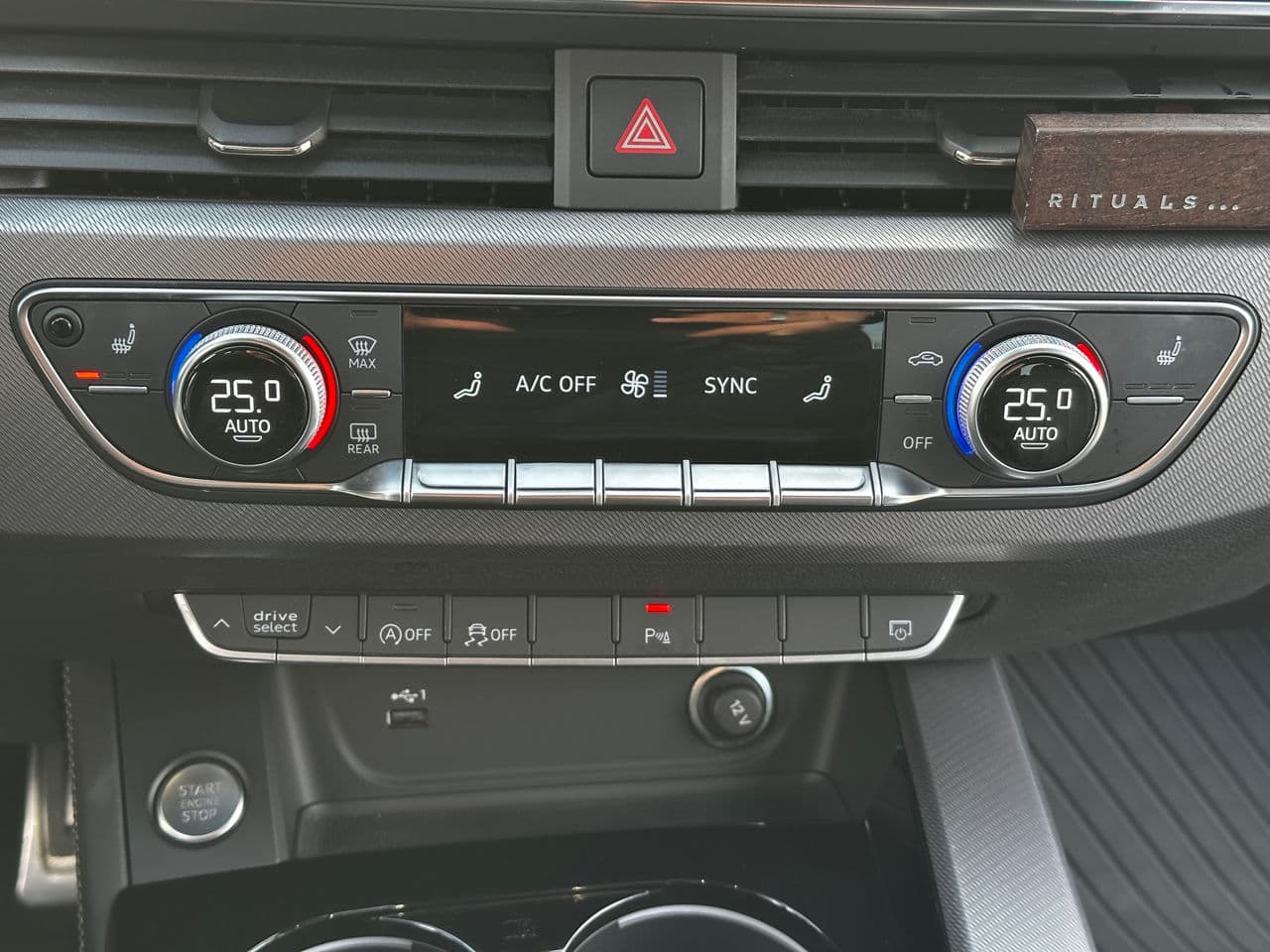 Audi A4 2021 — Миниатюра 11