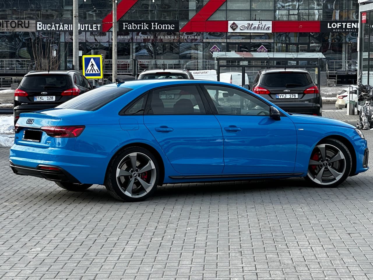 Audi A4 2021 — Миниатюра 3