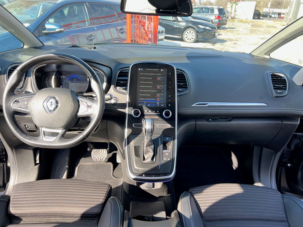 Renault Scenic 2018 — Миниатюра 9