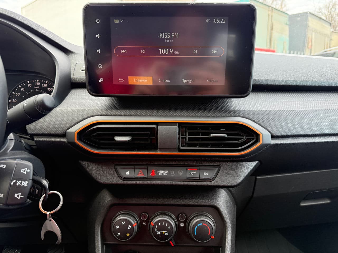 Dacia Sandero Stepway 2022 — Миниатюра 11