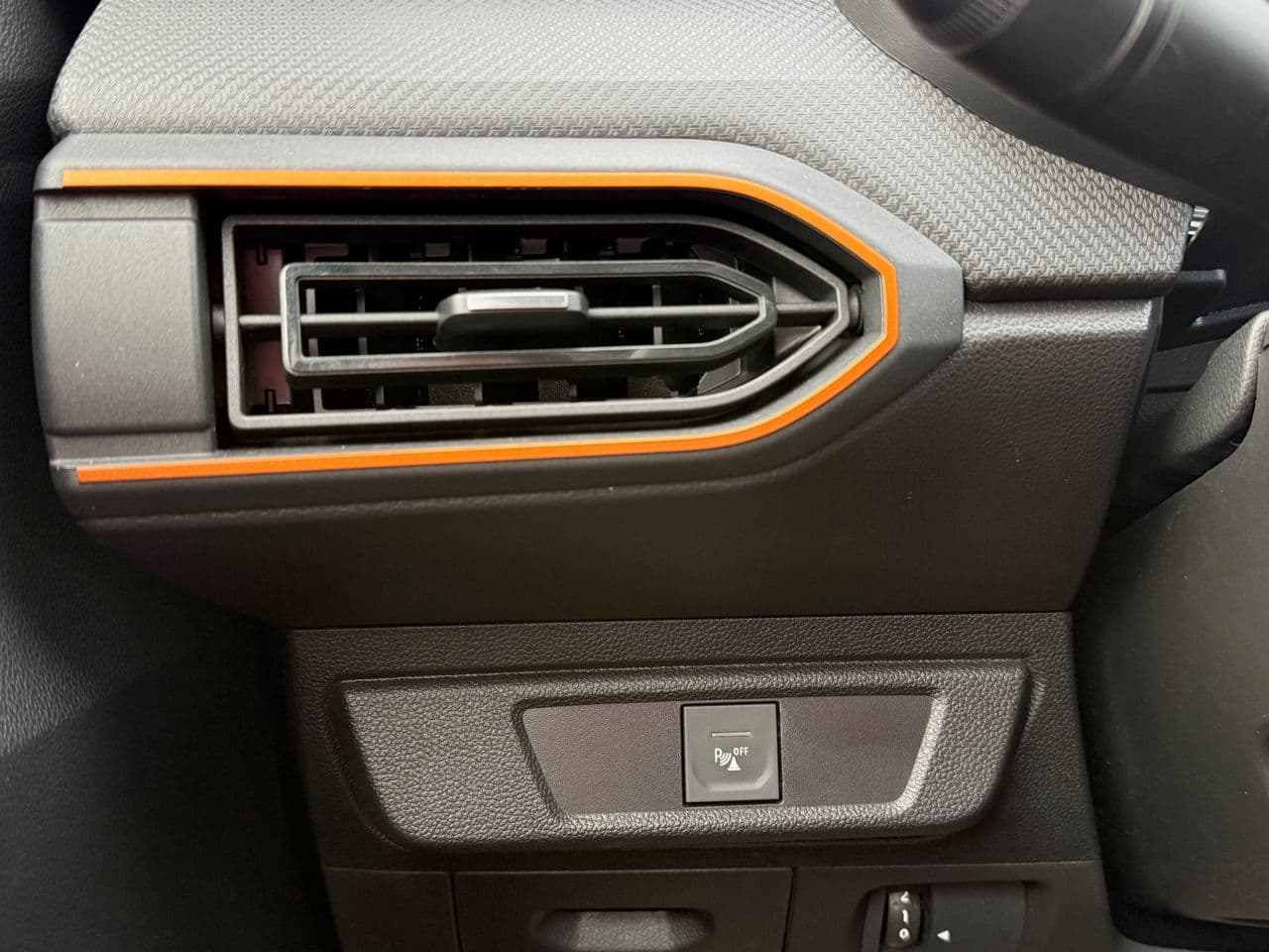 Dacia Sandero Stepway 2022 — Миниатюра 15